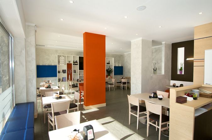 arredamento bar bancone progetto illuminazione internos caffe 2