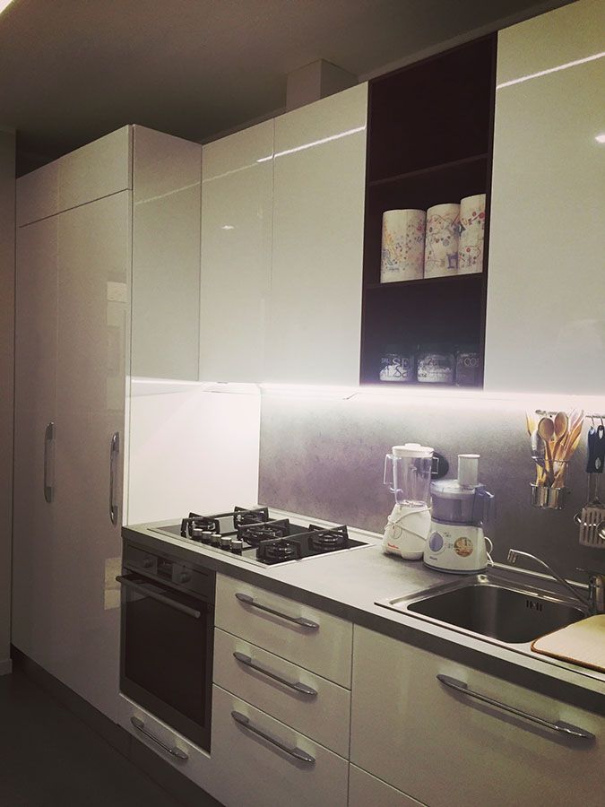 ristrutturazione cucina illuminazione resina 02